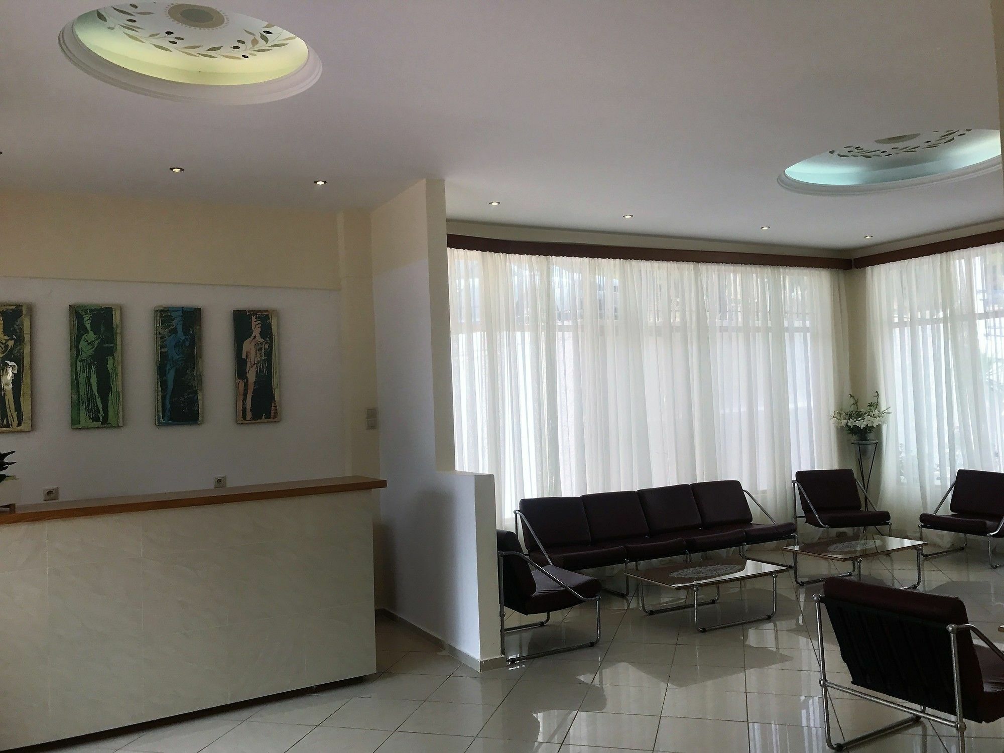 Hotel Karyatides Agía Marína Exterior foto
