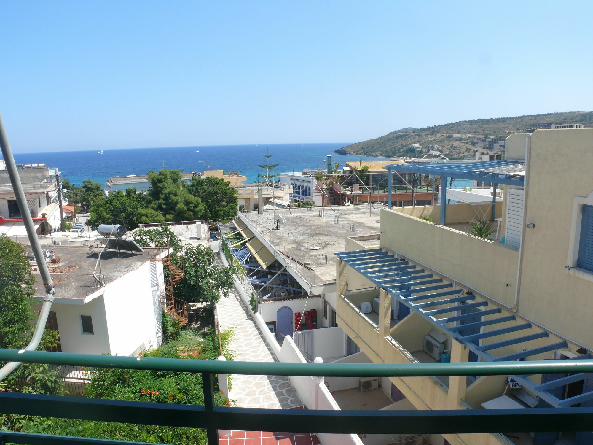Hotel Karyatides Agía Marína Exterior foto