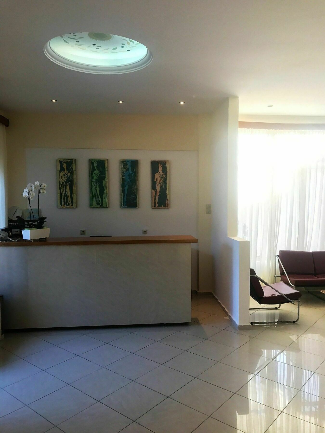 Hotel Karyatides Agía Marína Exterior foto